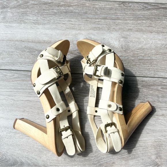 Frye Dolly Buckle Wood Sandals in White - Picture 8 of 16